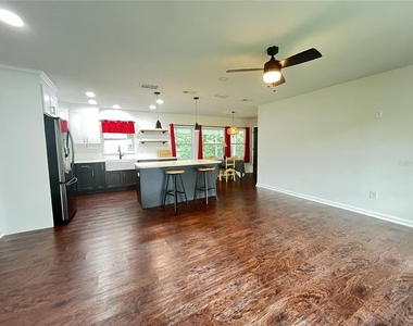 1127 Afton Street - Photo Thumbnail 2