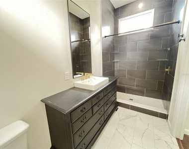 1127 Afton Street - Photo Thumbnail 7