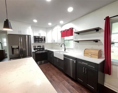 1127 Afton Street - Photo Thumbnail 5
