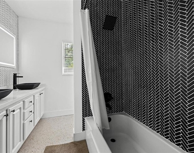 2288 Nw 21st Avenue - Photo Thumbnail 14