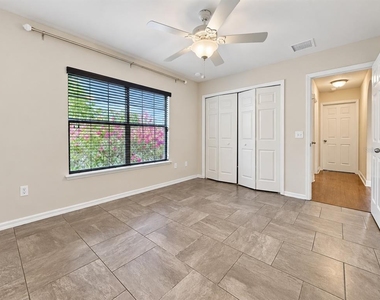 11774 Nw 60th Drive - Photo Thumbnail 6