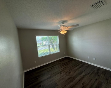 11221 Hess Way - Photo Thumbnail 12