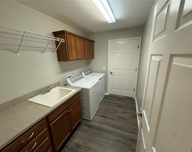 11221 Hess Way - Photo Thumbnail 20