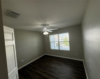 11221 Hess Way - Photo Thumbnail 18