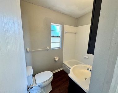 615 Danvers Street - Photo Thumbnail 8