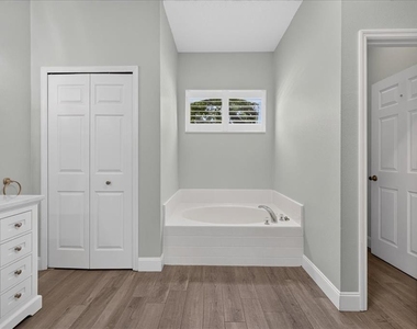 81 Rymshaw Drive - Photo Thumbnail 12