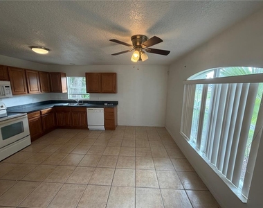 1050 6th Street - Photo Thumbnail 5