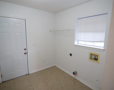39 Red Barn Drive - Photo Thumbnail 5