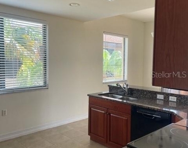90 Vivante Boulevard - Photo Thumbnail 13
