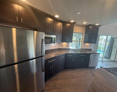 3621 Whippoorwill Boulevard - Photo Thumbnail 5