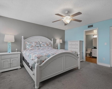 7540 Bay Island Drive S - Photo Thumbnail 17