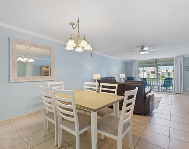 7540 Bay Island Drive S - Photo Thumbnail 14