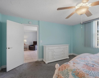 7540 Bay Island Drive S - Photo Thumbnail 19