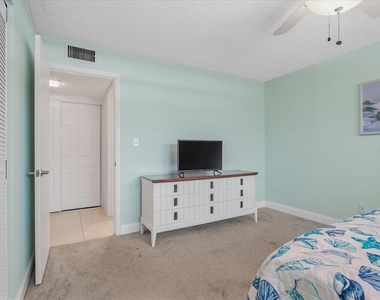 7540 Bay Island Drive S - Photo Thumbnail 27