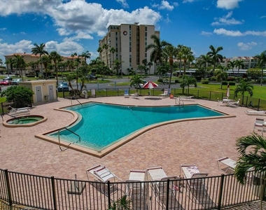 7540 Bay Island Drive S - Photo Thumbnail 56