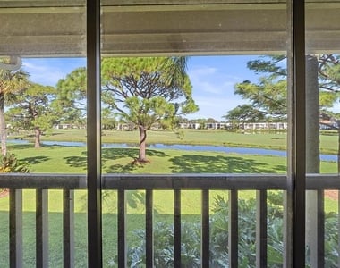 5143 Willow Links - Photo Thumbnail 3