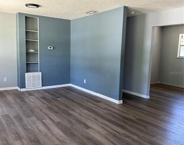 4732 Violet Avenue - Photo Thumbnail 4