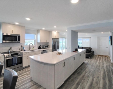633 Alhambra Road - Photo Thumbnail 22