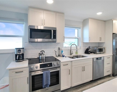 633 Alhambra Road - Photo Thumbnail 23