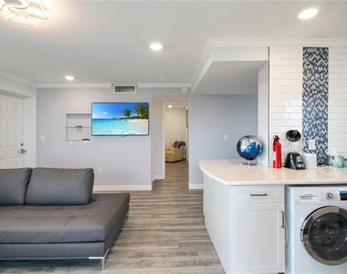 633 Alhambra Road - Photo Thumbnail 13