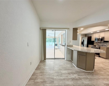 510 Border Street - Photo Thumbnail 9