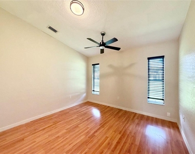 510 Border Street - Photo Thumbnail 28