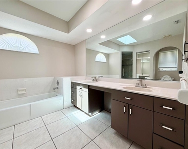 510 Border Street - Photo Thumbnail 13