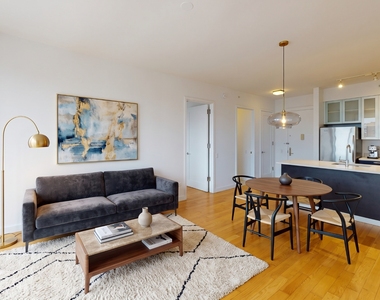 808 Columbus Avenue - Photo Thumbnail 3