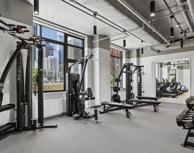 PRIME MIDTOWN WEST - Photo Thumbnail 11