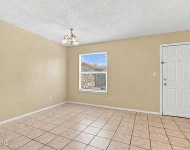 2236 Tierra Blanca Way - Photo Thumbnail 15