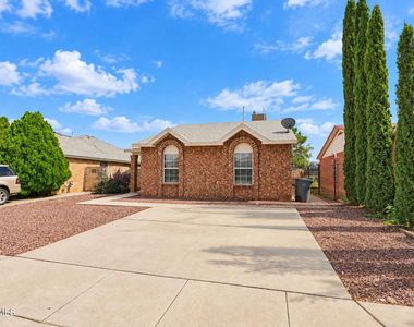 2236 Tierra Blanca Way - Photo Thumbnail 4