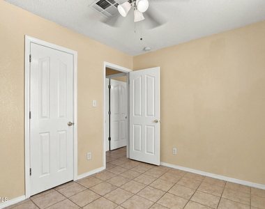 2236 Tierra Blanca Way - Photo Thumbnail 24