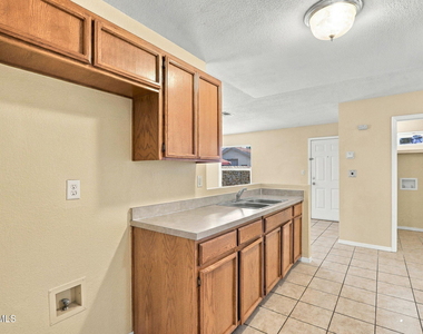 2236 Tierra Blanca Way - Photo Thumbnail 12