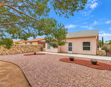 2236 Tierra Blanca Way - Photo Thumbnail 31