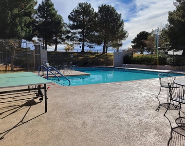1027 Los Jardines Circle - Photo Thumbnail 20