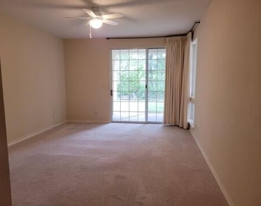 1027 Los Jardines Circle - Photo Thumbnail 11