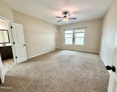 14908 Tierra Coruna Avenue - Photo Thumbnail 15