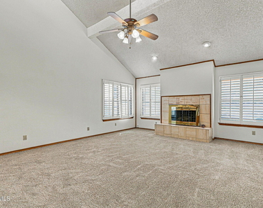 1377 Vista Granada Drive - Photo Thumbnail 16