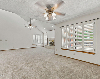 1377 Vista Granada Drive - Photo Thumbnail 14