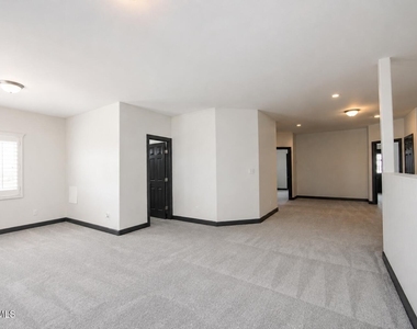 6036 Oleaster Drive - Photo Thumbnail 21