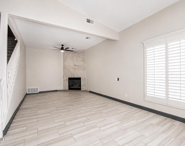 6036 Oleaster Drive - Photo Thumbnail 5