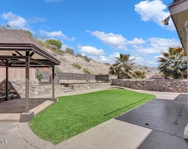 7311 Corona Del Sol Drive - Photo Thumbnail 6