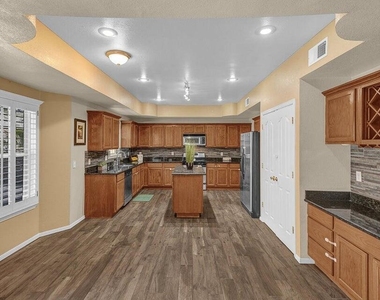 7311 Corona Del Sol Drive - Photo Thumbnail 19