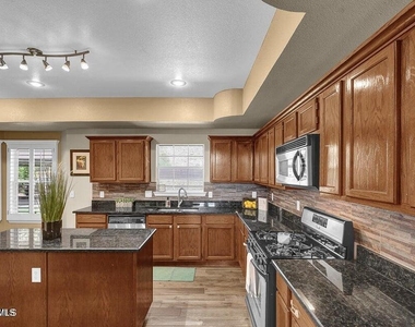 7311 Corona Del Sol Drive - Photo Thumbnail 2