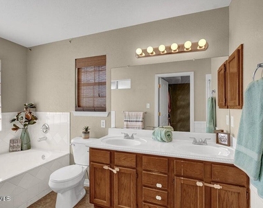 7311 Corona Del Sol Drive - Photo Thumbnail 3