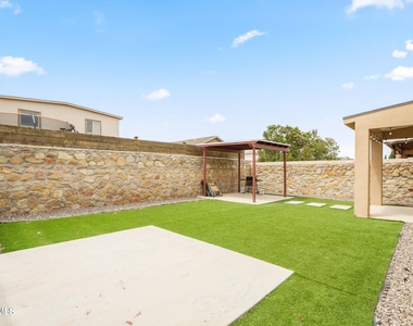 14860 Harry Flournoy Avenue - Photo Thumbnail 8