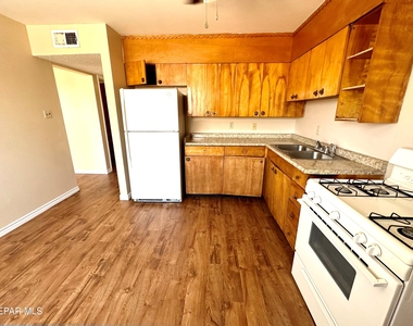 10241 Kellogg Street - Photo Thumbnail 5