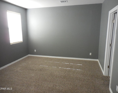 12656 Fair Oaks Court - Photo Thumbnail 12