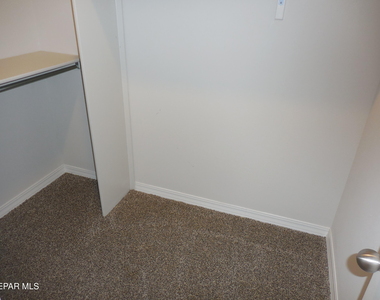 12656 Fair Oaks Court - Photo Thumbnail 20