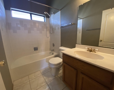 12076 Meadow Gate Drive - Photo Thumbnail 20
